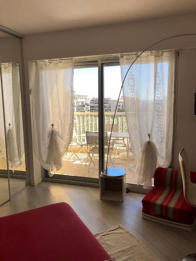 Charmant Studio A Cros De Cagnes Exterior photo